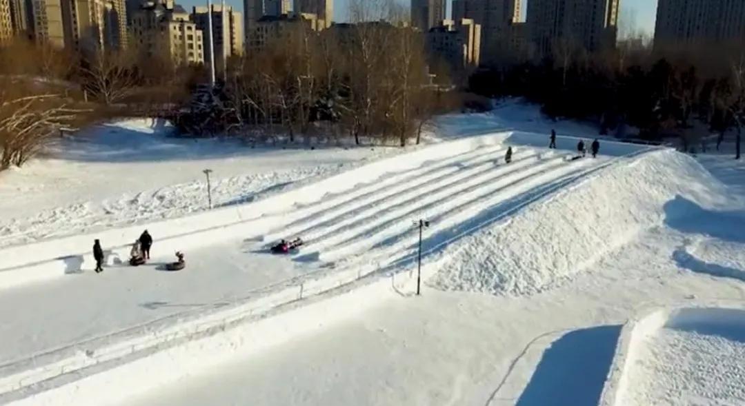群力冬天公园适合孩子玩,哈尔滨群力公园滑雪