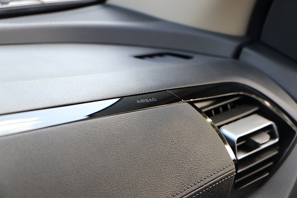 江西五十铃皮卡欢迎到店试车,试驾江西五十铃瑞迈2024款