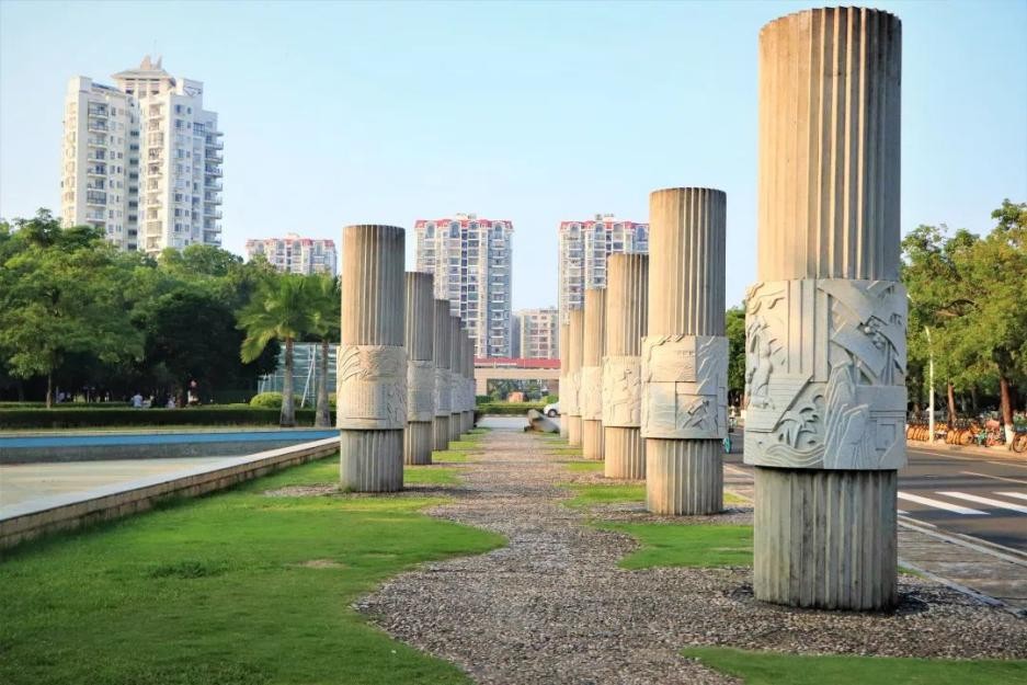 阅山海,明珠灿!2023,来海南大学,逐梦远航,启精彩未来!