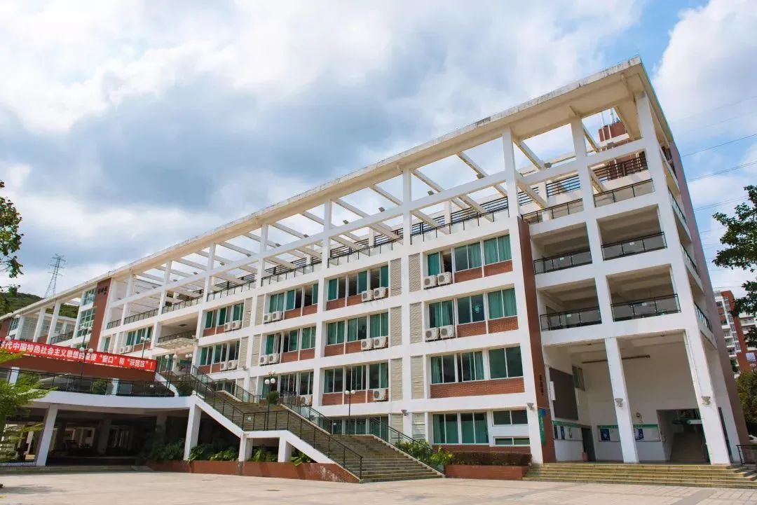 深圳职业技术学院凤凰山校区宿舍,深圳职业技术学院西丽湖校区宿舍