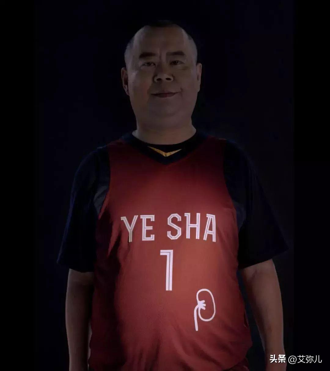 篮球少年救人,姚明2007慈善赛成龙