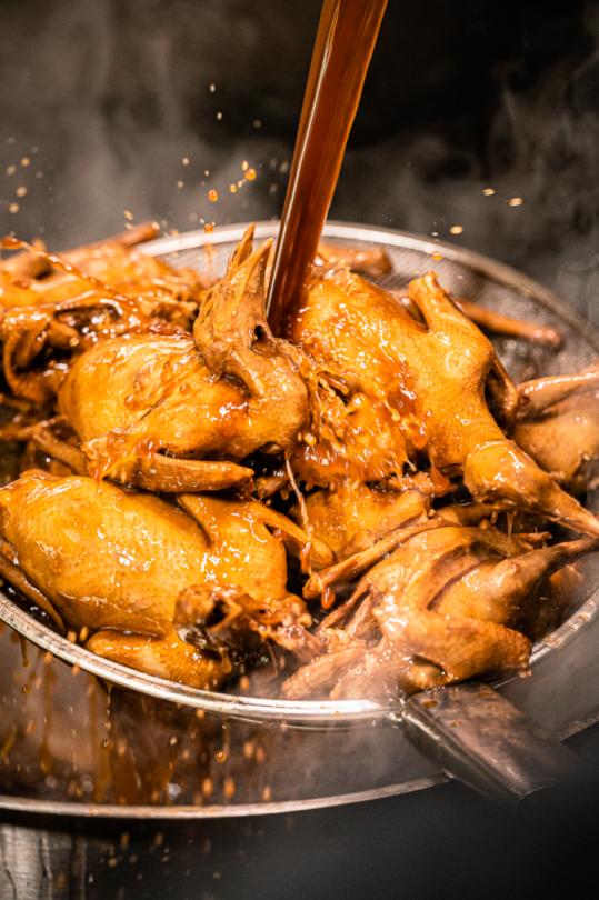 光明城市附近美食,美食城市排行榜哪些城市最有名