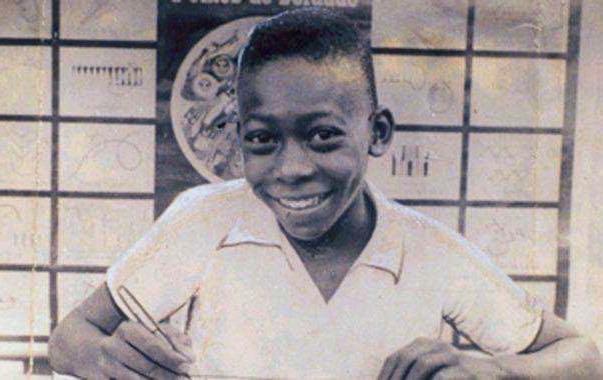 足球球王贝利的传奇之路,球王贝利的传奇足球之路