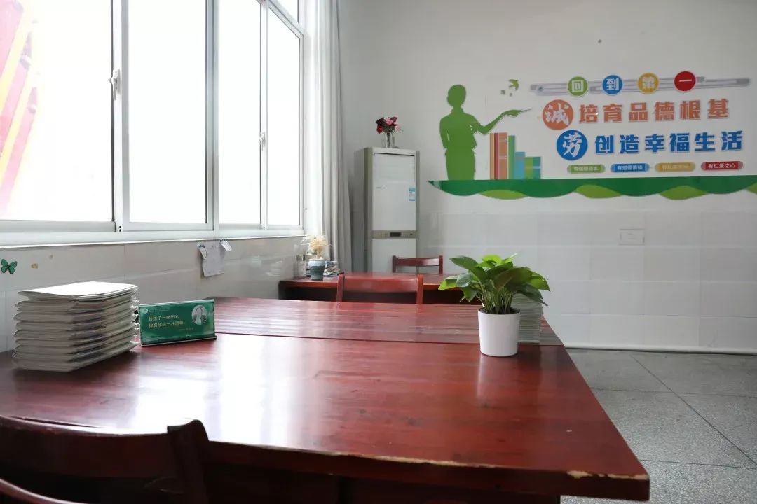 绐佺牬杩涘彇,绐佺牬杩涘彇涓嶆柇鍒涙柊