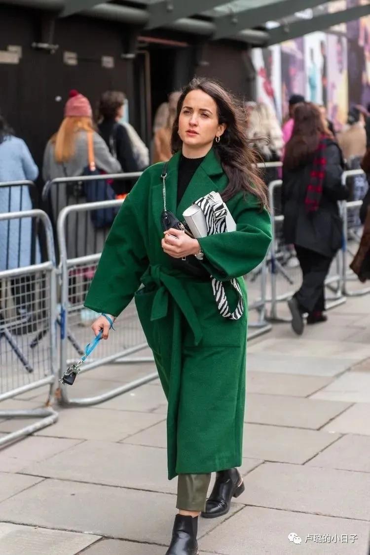 小个子穿大衣的长度到哪里最适合,小个子大衣应该穿到哪个位置合适