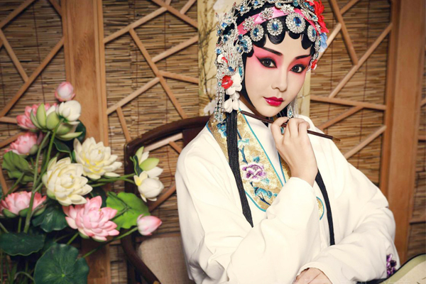 戏腔歌曲弘扬中国文化,民族唱法和戏腔唱法融合