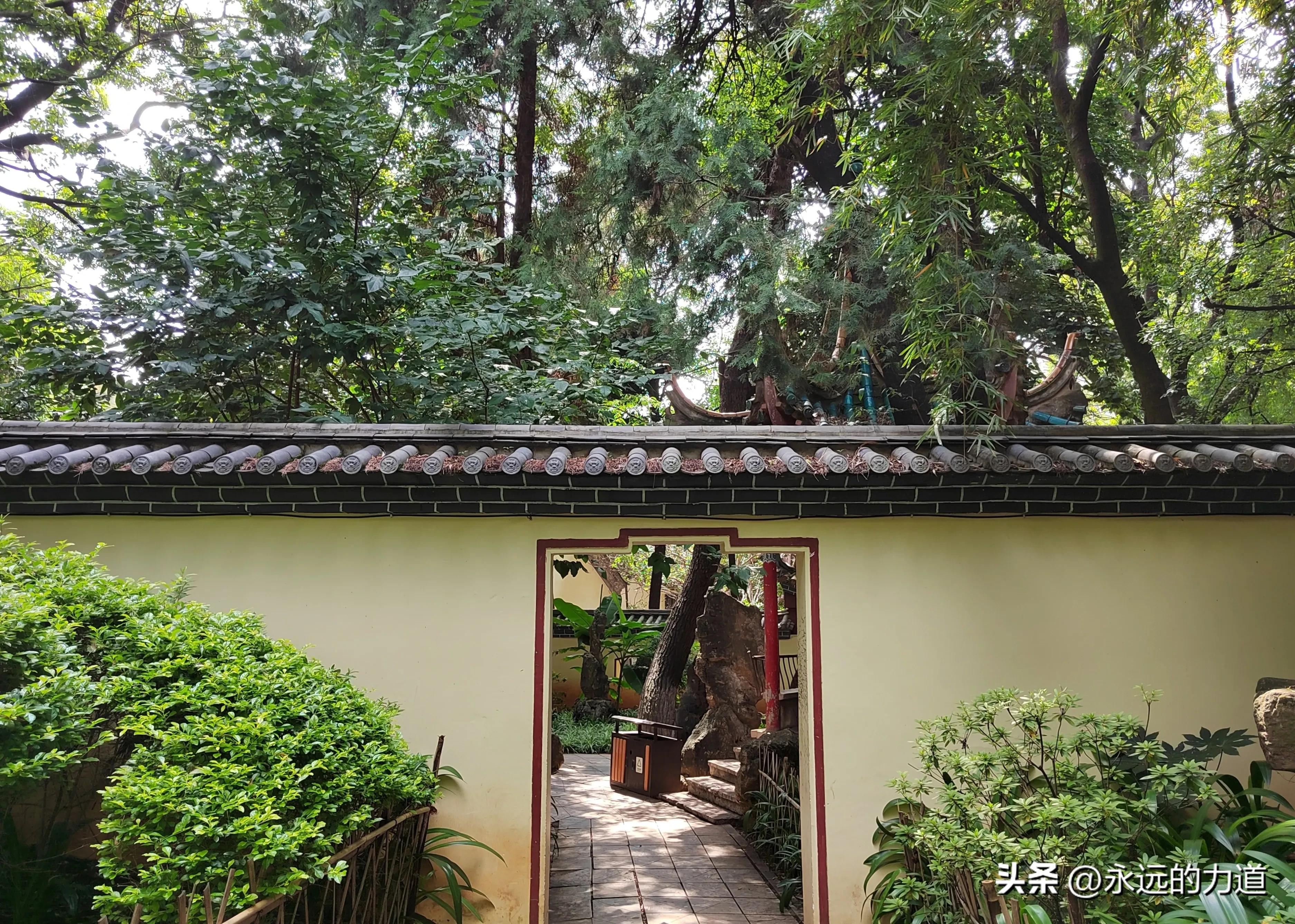 昙华寺——无佛无香无僧侣，有山有水有亭台