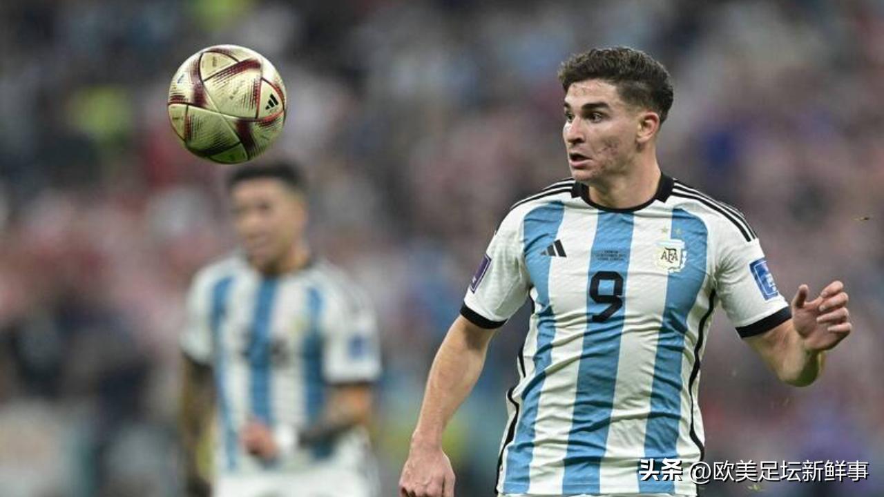 c罗梅西评选最佳十一前锋,c罗梅西包揽金球奖