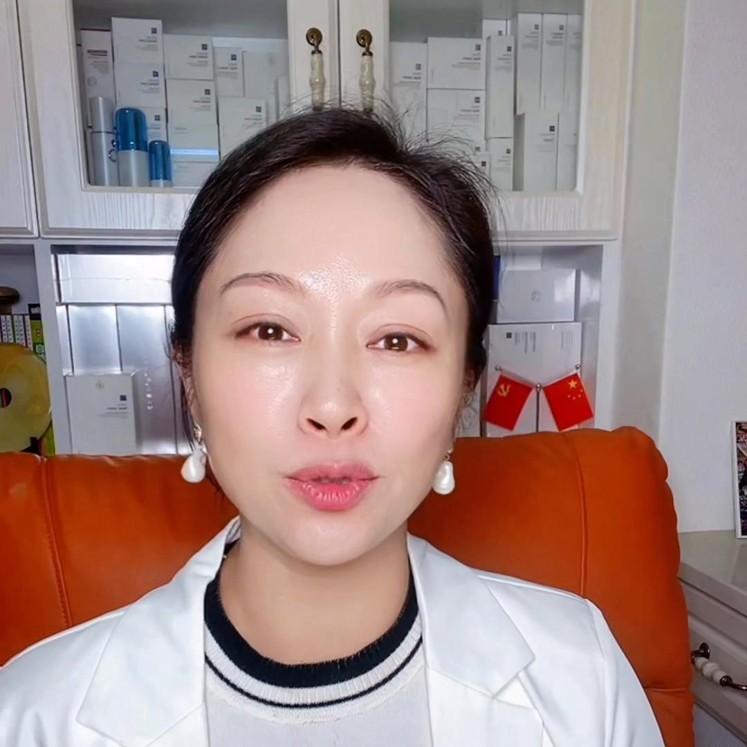 如果你二十岁以后还长痘,长青春痘留什么八字刘海不会闷痘