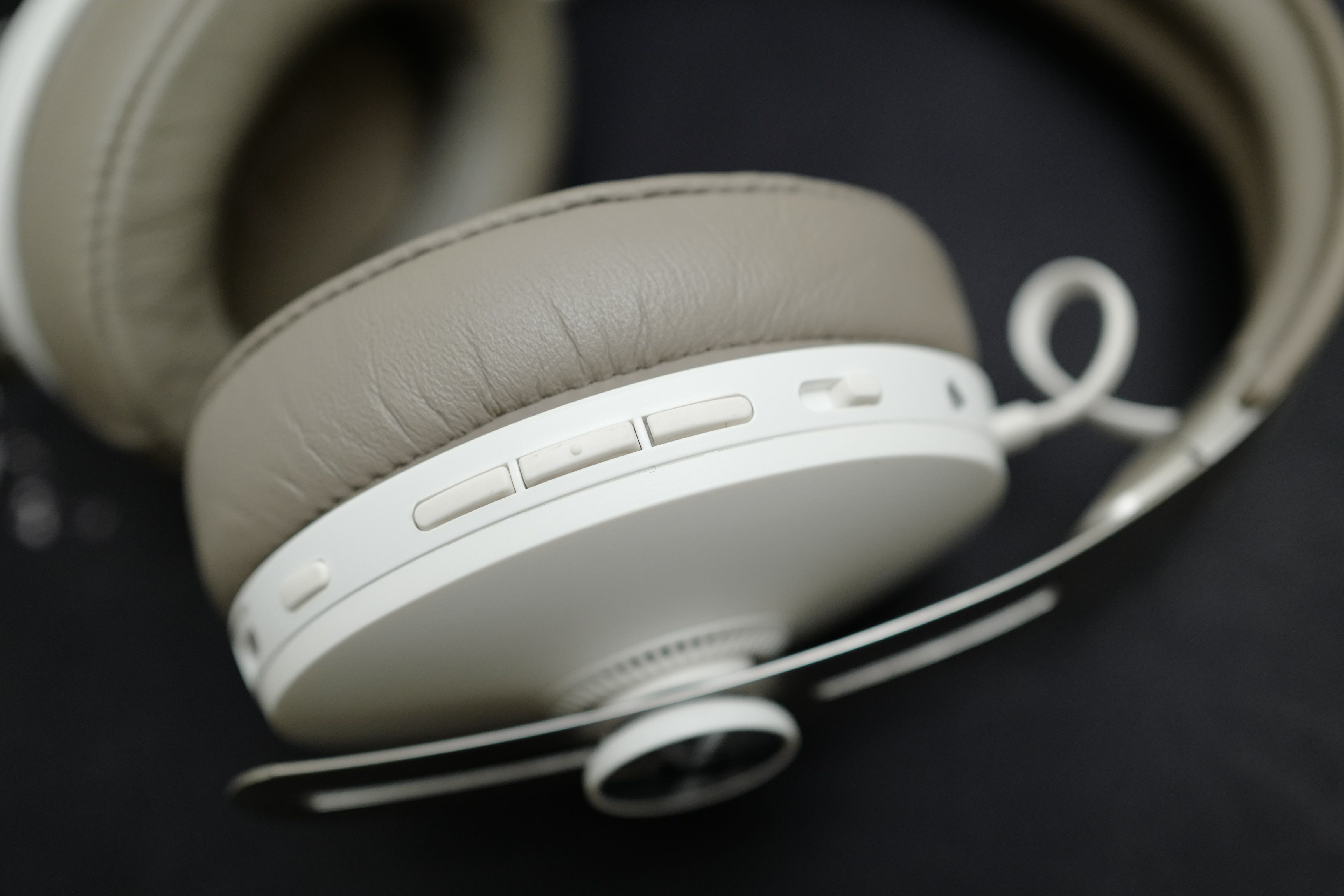 森海塞尔和索尼降噪耳机,森海塞尔和索尼降噪耳机哪个好