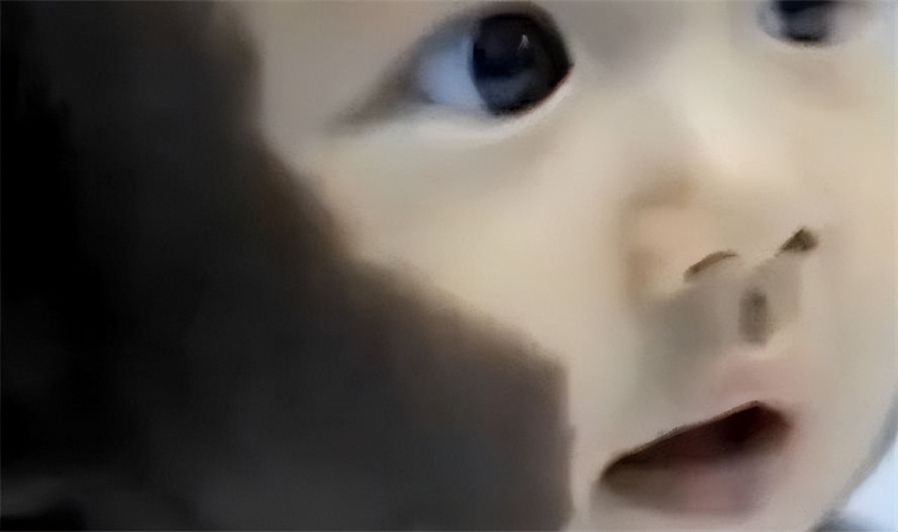 刚出生的小孩长满了黑斑,刚出生小孩皮肤黑斑