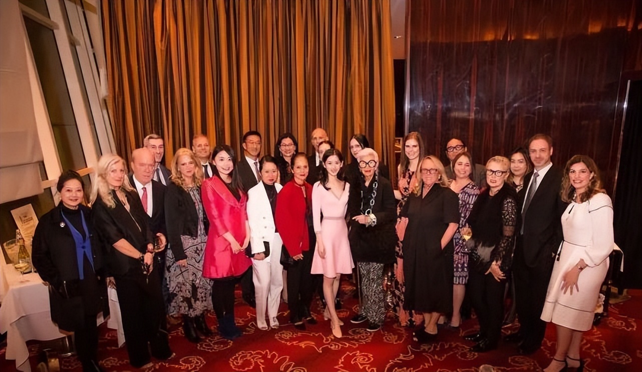 章泽天的成长史,章泽天从小就有野心