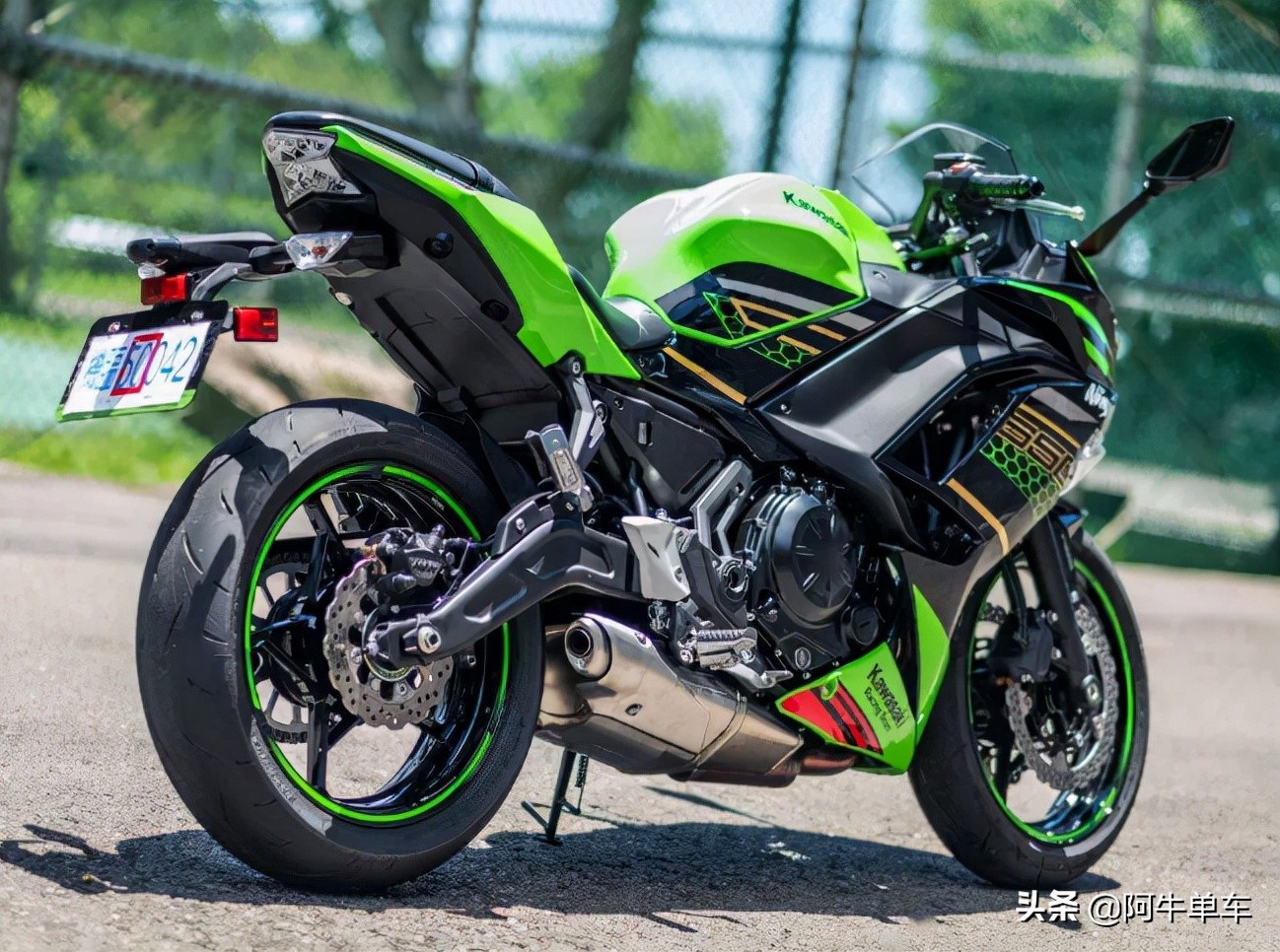 川崎摩托车推荐ninja650,川崎ninja6502021款日常骑行