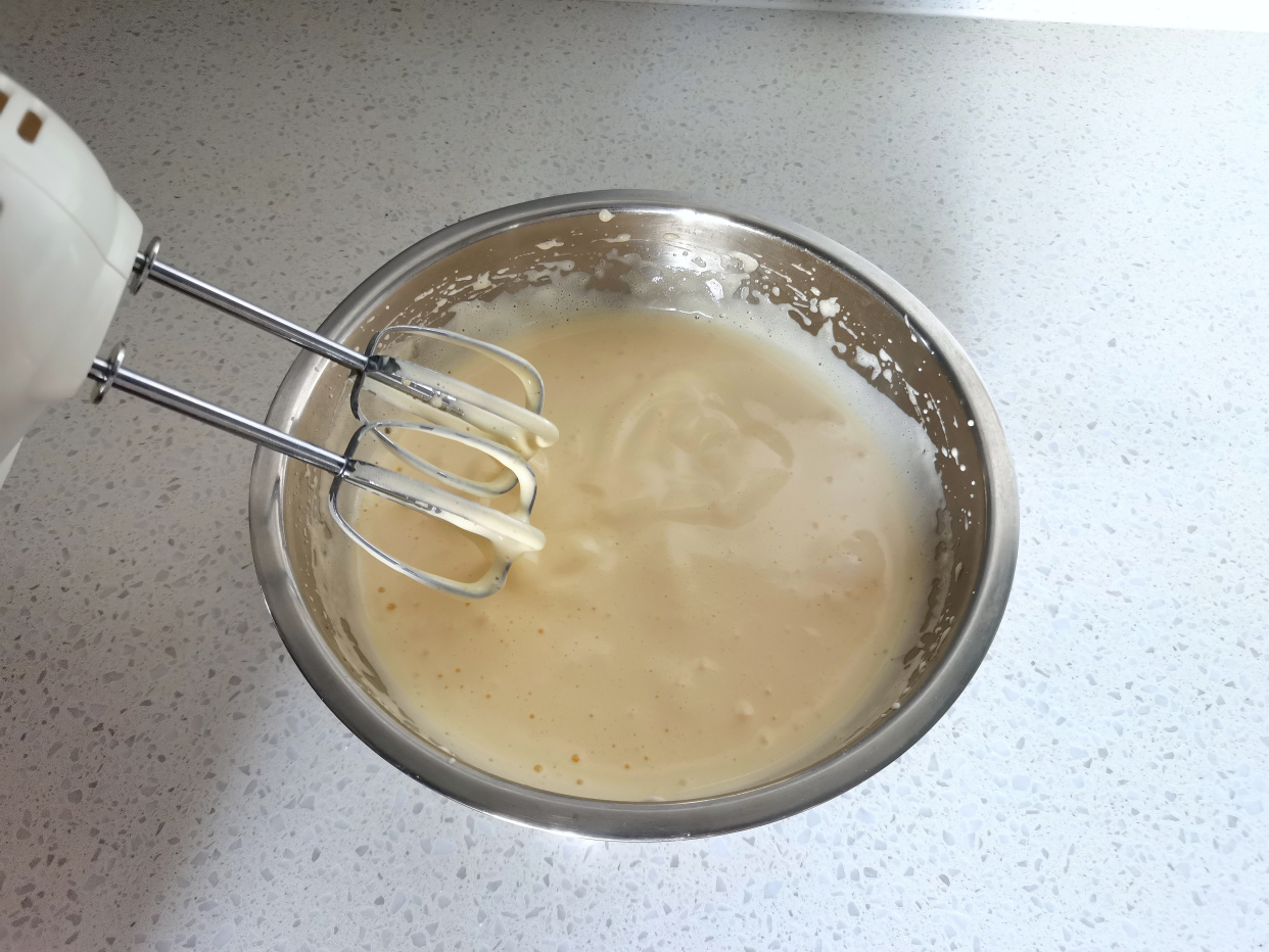 普通鸡蛋面粉做的老式无水蛋糕,老奶油蛋糕无面粉