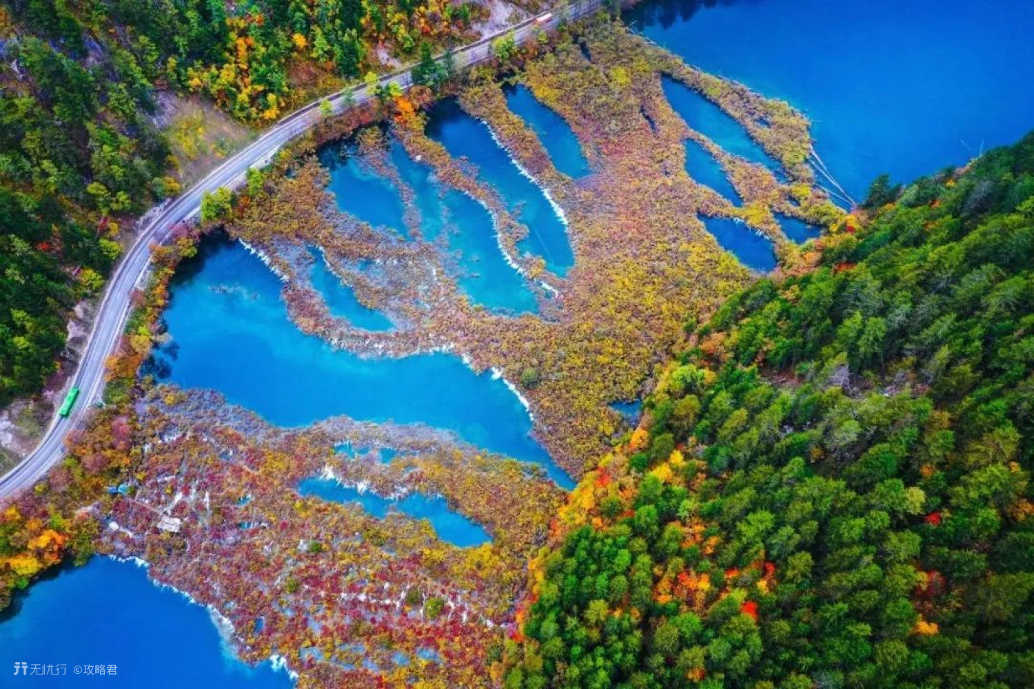 天气炎热游泳馆避暑胜地,去10个避暑胜地清凉一夏吧