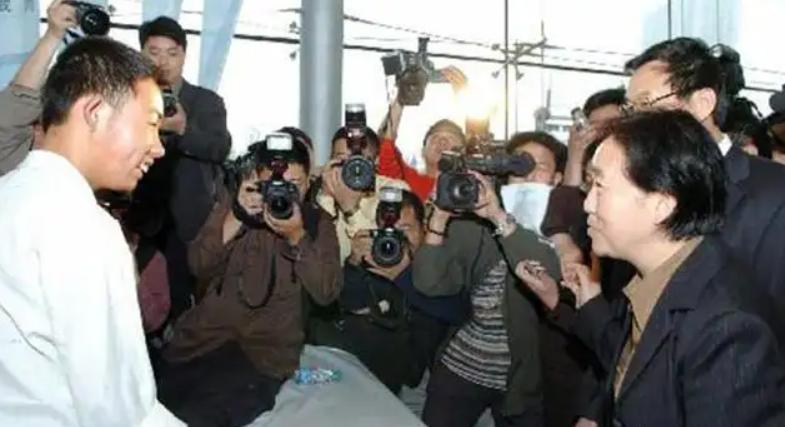 2元彩票中奖最多中多少,2元彩票中奖概率多少