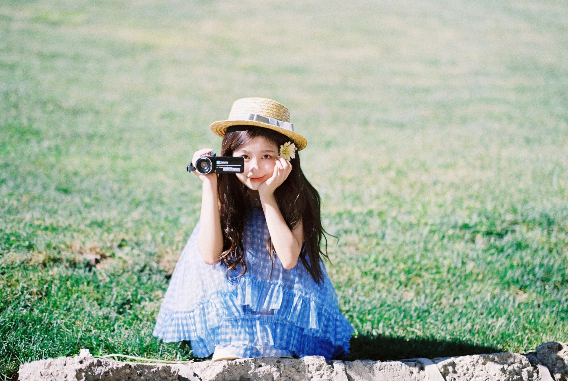 手机拍照技巧轻松拍出最美生活照,用手机拍照可以拍出人像的样子