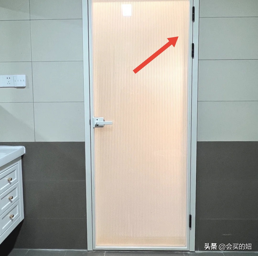 长虹玻璃门注意事项,长虹隔断玻璃门避免踩坑