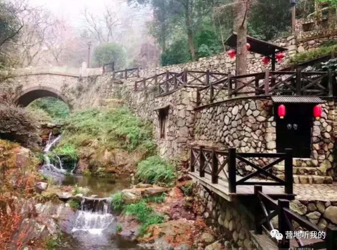 超好看的温泉,五一好玩又好看的温泉