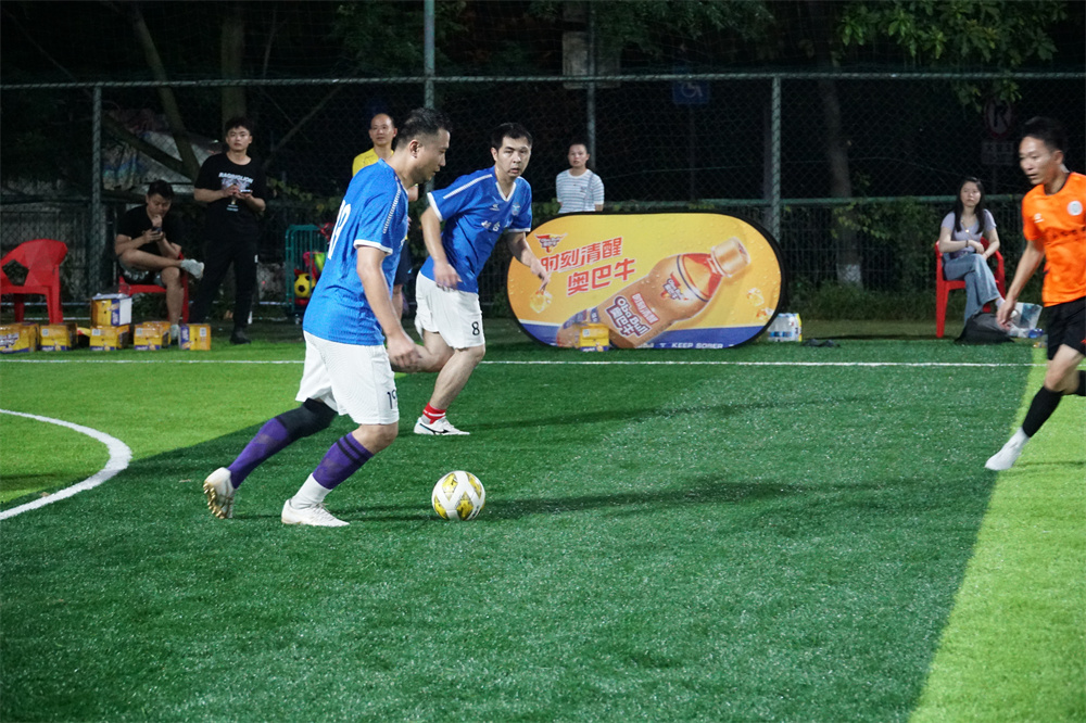 多年赞助高校杯足球联赛时刻清醒奥巴牛发力体育营销