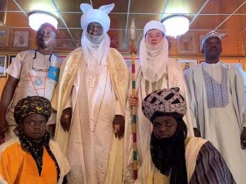 两年前河南小伙意外当非洲酋长，封地百亩老婆随便娶，如今已回国