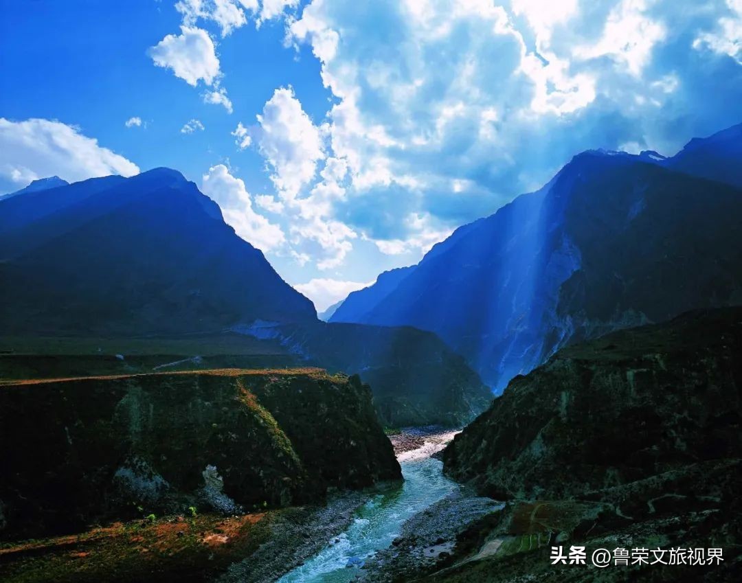 世界经典徒步线路,世界经典徒步线路虎跳峡