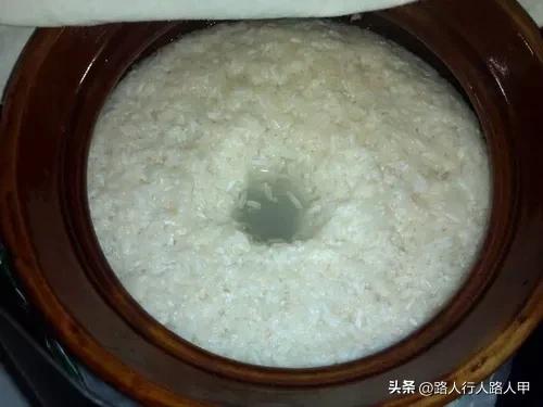 剩下米饭发酸可以做甜酒吗,馊的米饭能做酒酿吗