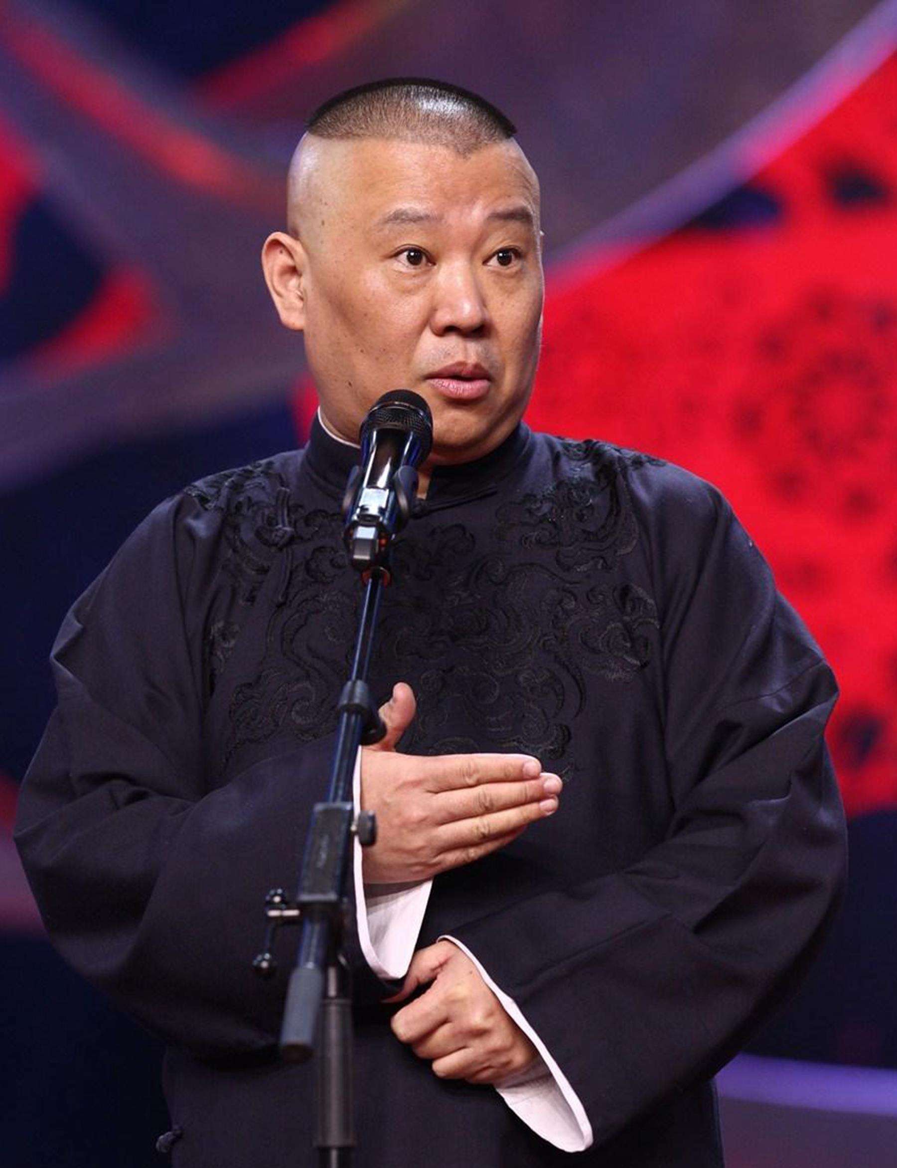 2月才到第10天，9位名人惹争议：郭德纲消失，赵本山被徒孙控诉