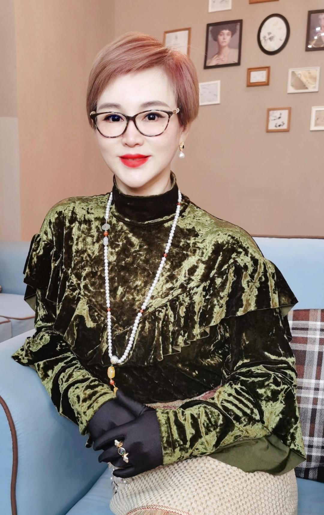 客户访谈丨心闪耀，饰生活。与Z世代新链接的银时代来了