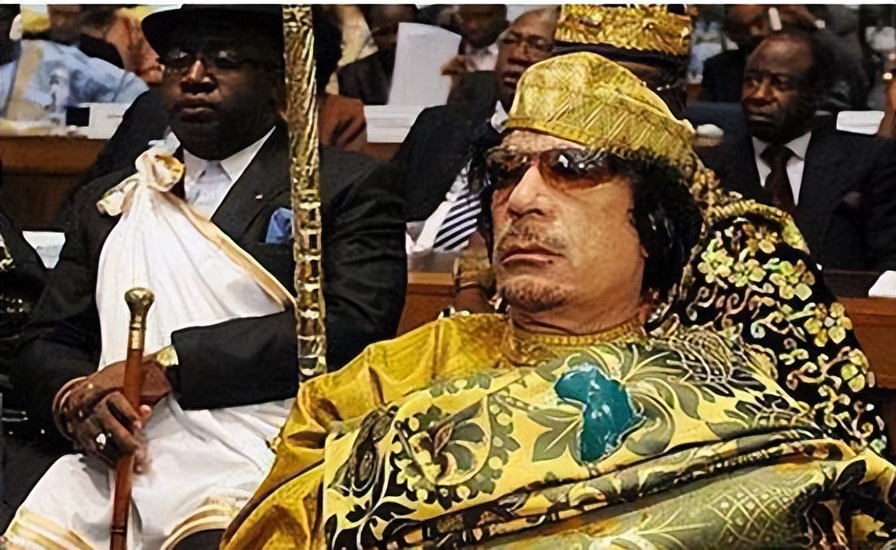 牛奶羊奶骆驼奶哪个营养高,羊奶骆驼奶和牛奶哪个好