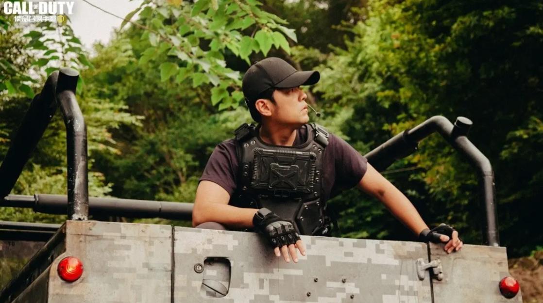 周杰伦代言生死狙击2,周杰伦生死狙击2照片