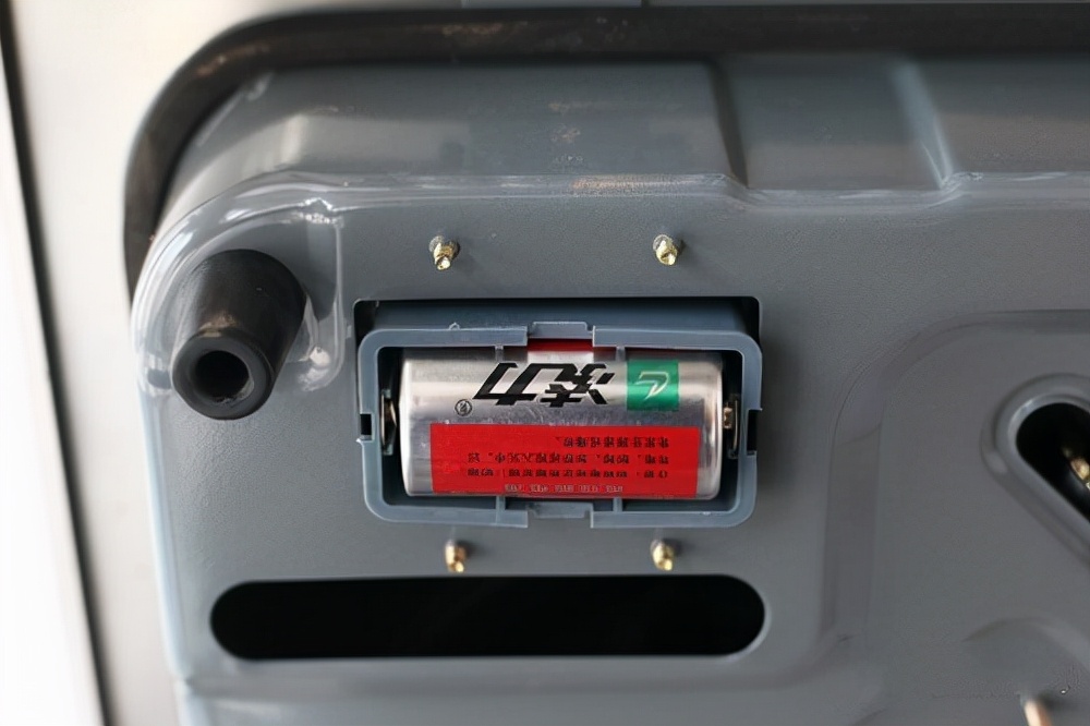 燃气松手就灭火怎么回事,天然气燃气灶打火正常一会就灭了