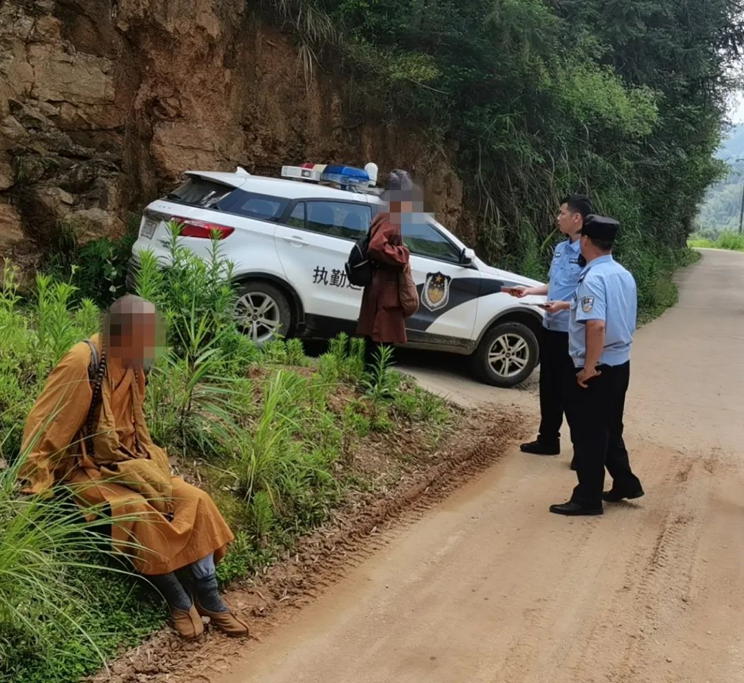 假尼姑被黄龙寺和尚抓,假尼姑被抓新闻