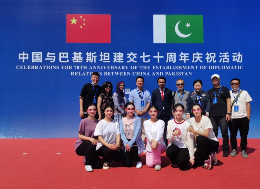 “巴铁”把瓜达尔港租给我国43年，中国光修建就花了14年，值吗？