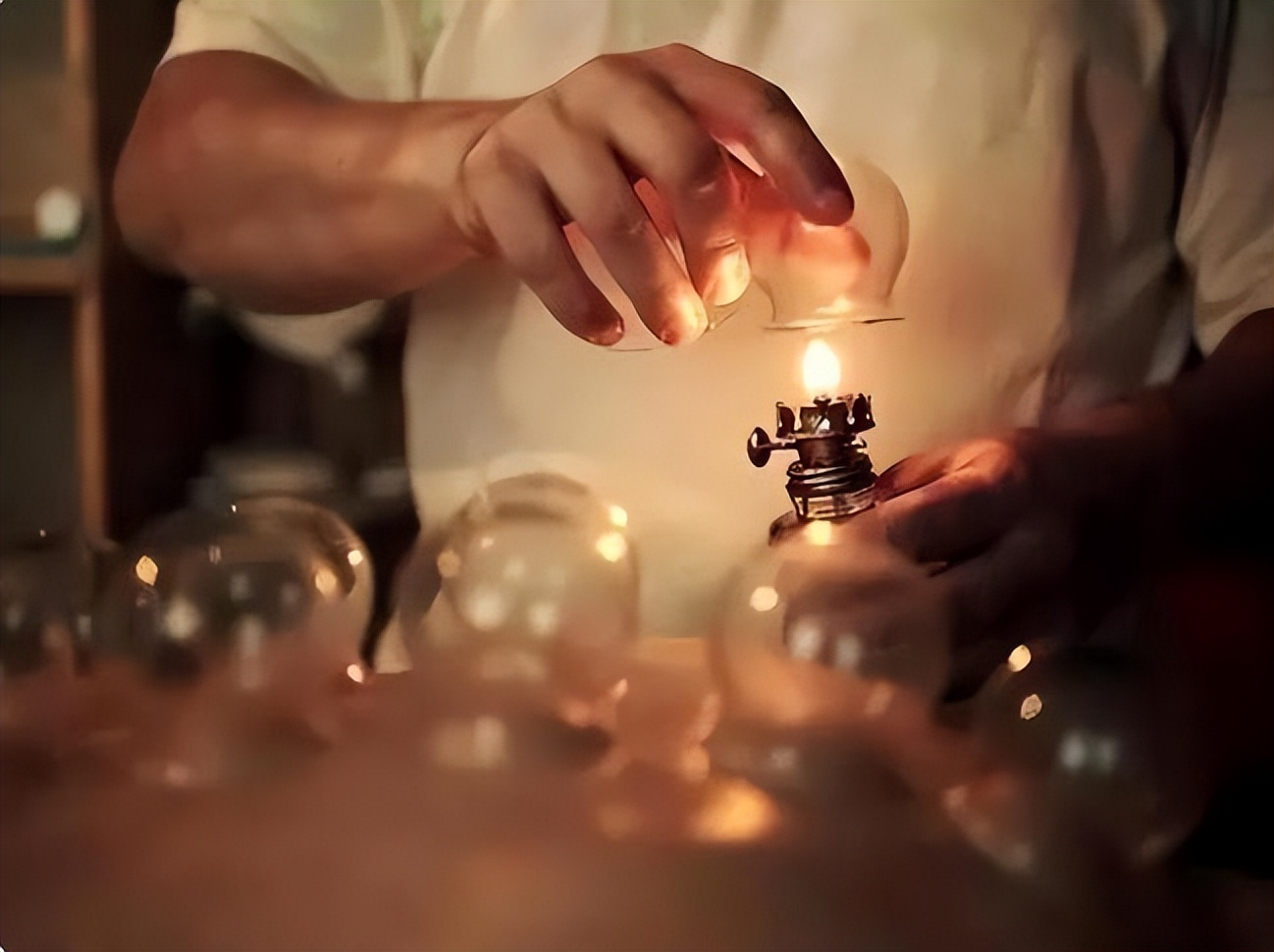 拔火罐出现的瘀血，是体内的毒素吗？