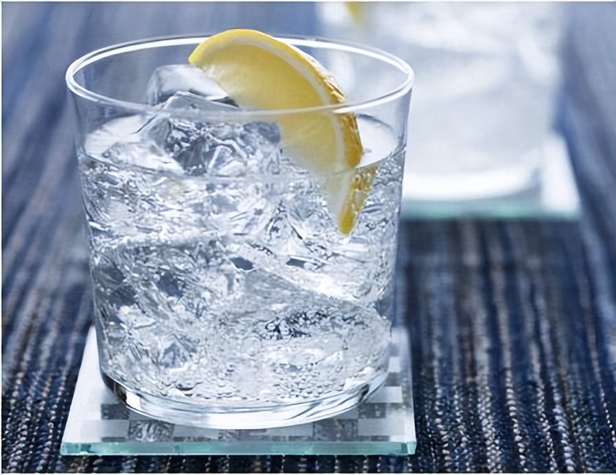 同房后，女性腹痛难忍？提醒：“运动”时要温柔点