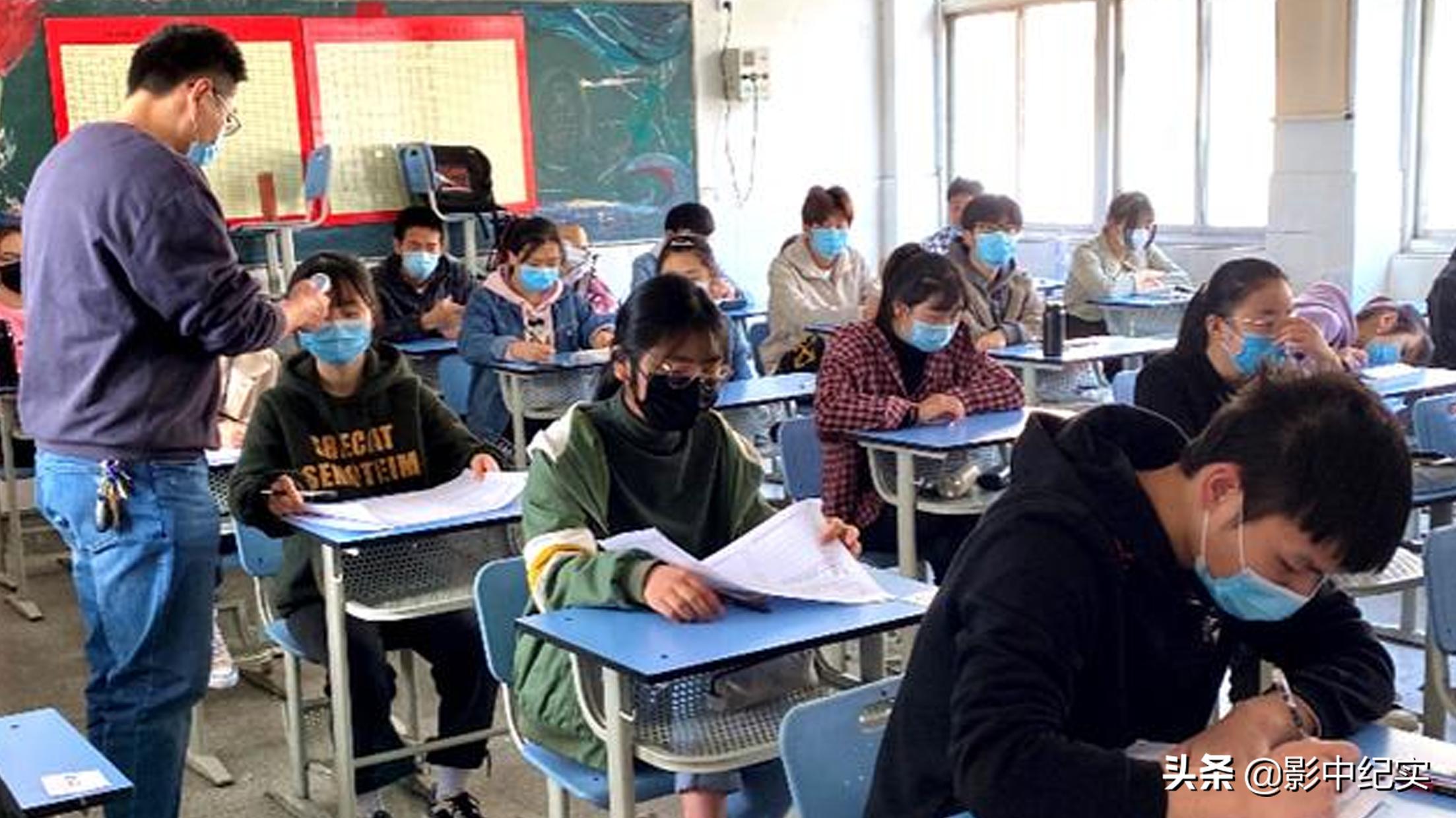 2013年，女孩称自己高考586分，再次查询却发现，只剩下了364分