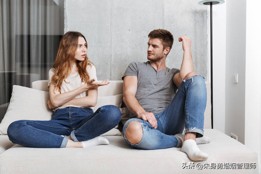 老公外面找女人要离婚,你发现了老公在外面找女人怎么办