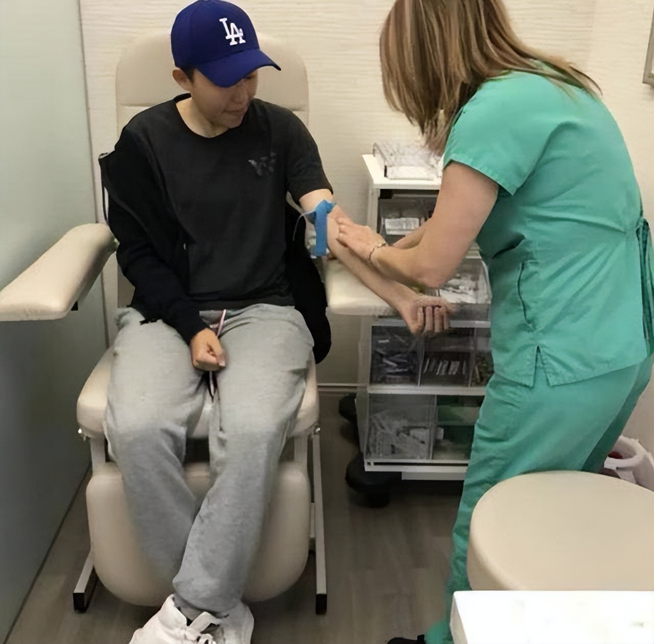 女子花50万生混血宝宝,50万精子生下混血儿