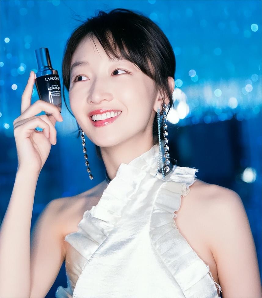 没有颜值没身材周冬雨为何如此红,其貌不扬的周冬雨为什么备受关注