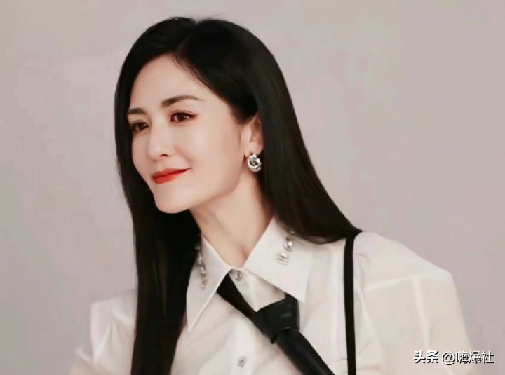 时隔四年,谢娜突然回应“三万买包梗”,但丢掉的口碑已回不来了