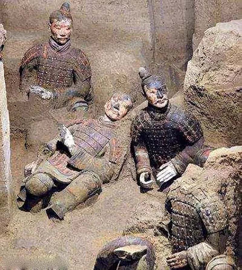 兵马俑中神秘的一张脸,兵马俑中最诡异的一张脸图片