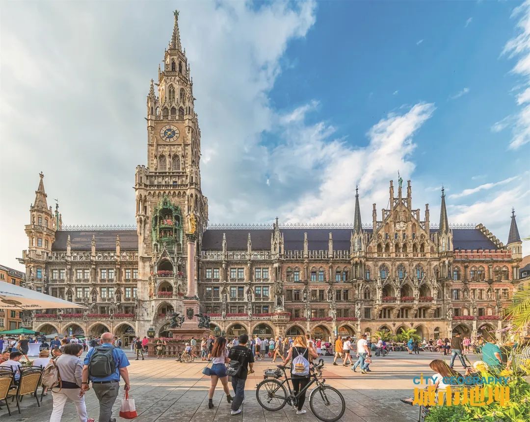 走近慕尼黑，燃烧了一百年的足球之魂