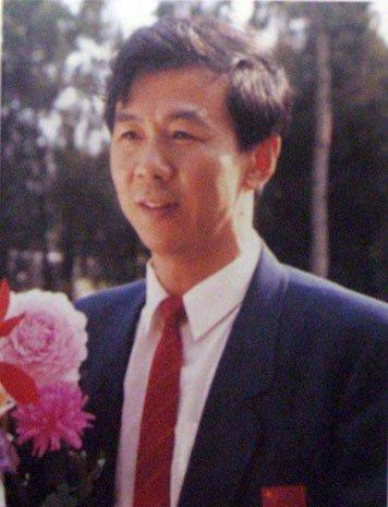 女排功勋袁伟民近况,女排老教练袁伟民的现状