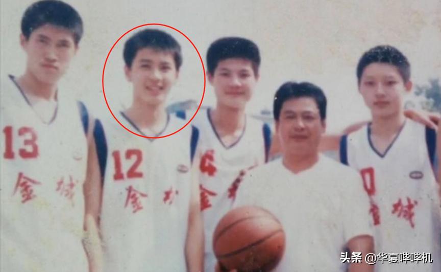 杨鸣什么失误被罚下场,杨鸣为什么不打球了