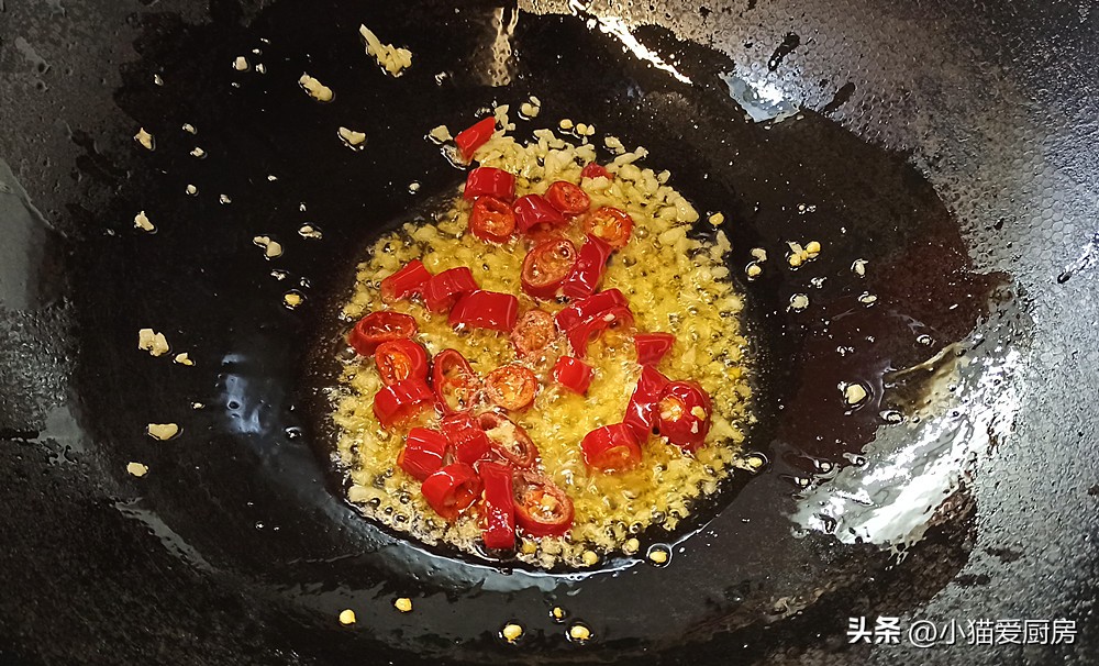 黄瓜这样炒太好吃了，清脆爽口，味道酸辣，一次3碗米饭都不够