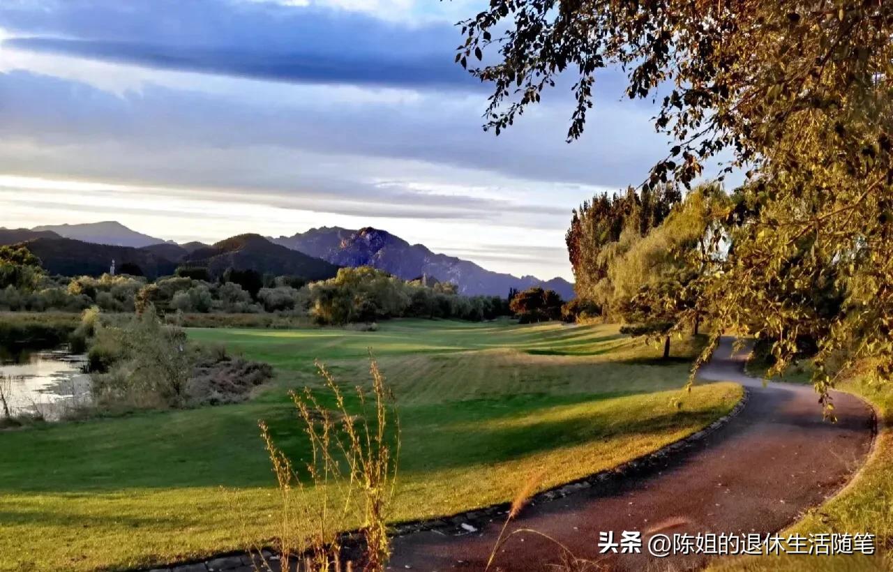 我50多岁退休后,选择打工挣钱,10号收到了第一笔工资,百感交集