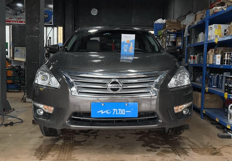 天籁改装几何光束大灯,2012款天籁更换led大灯