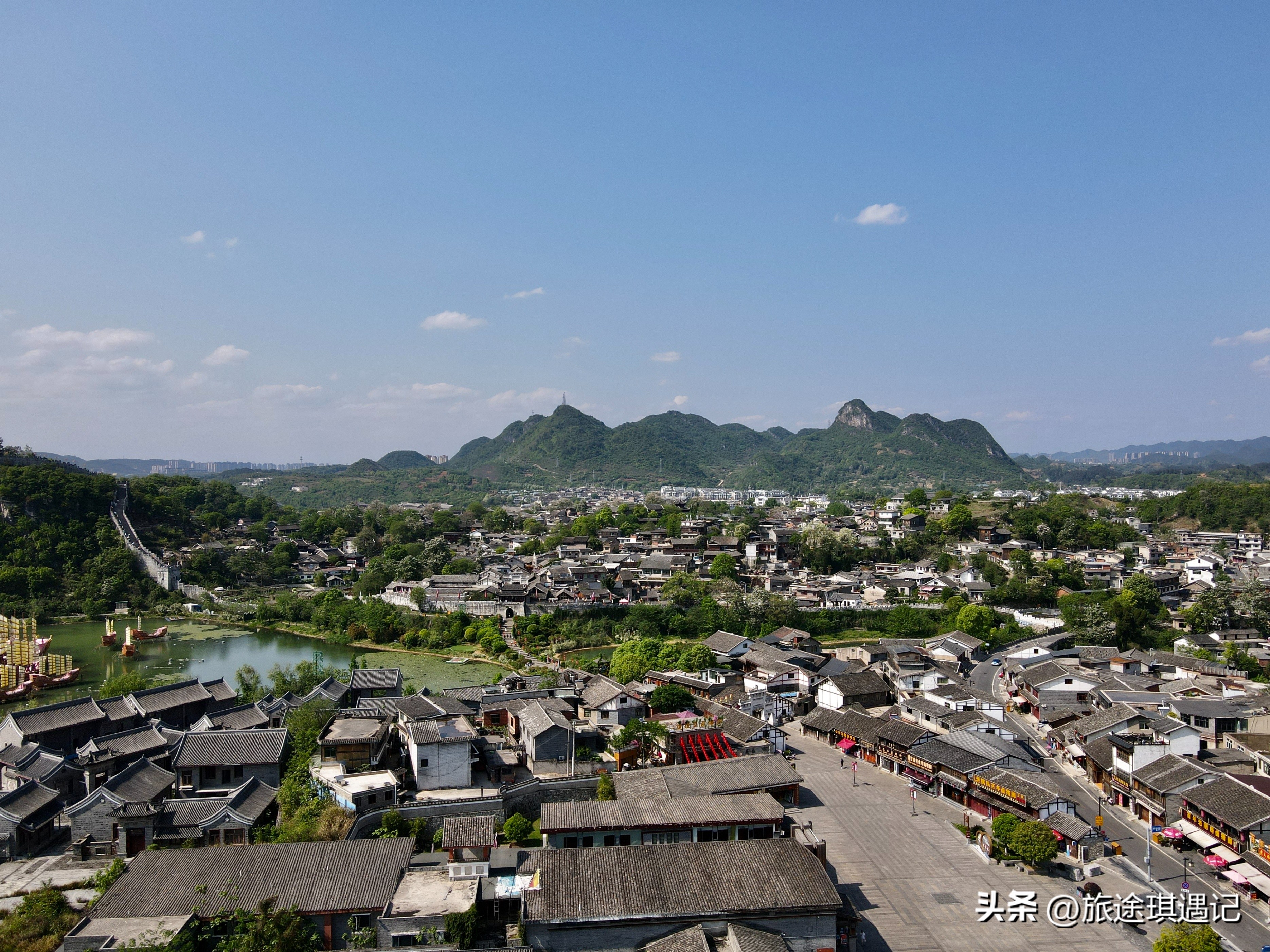 贵阳市5a级景区青岩古镇水果捞,青岩古镇附近的布依古寨