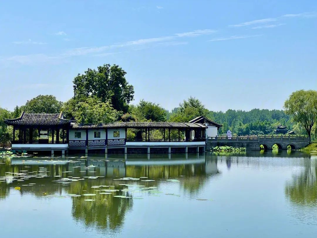 常熟银湖园林古典别墅,常熟四大私家园林